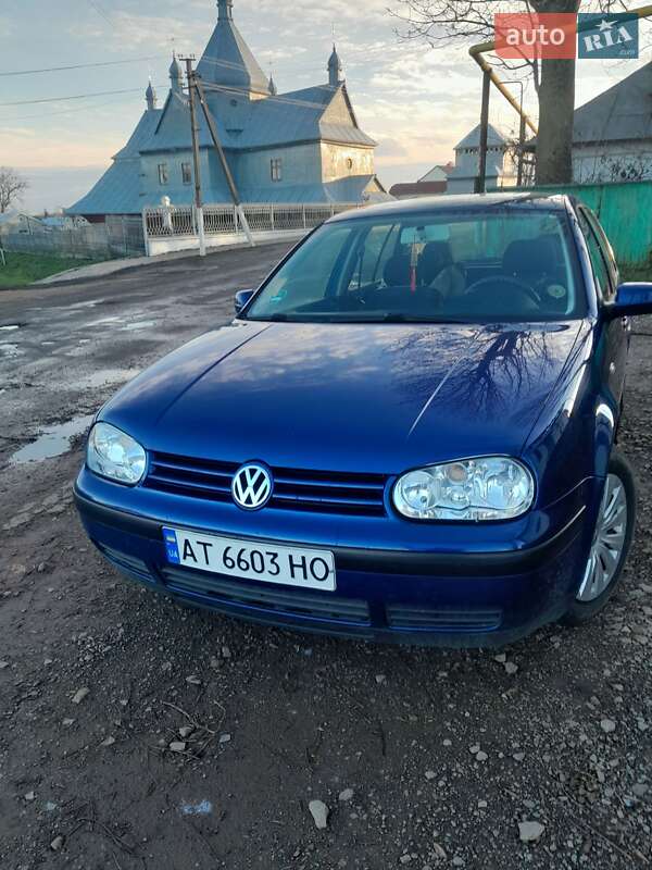 Хэтчбек Volkswagen Golf 2001 в Коломые