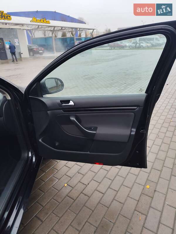 Универсал Volkswagen Golf 2010 в Белой Церкви