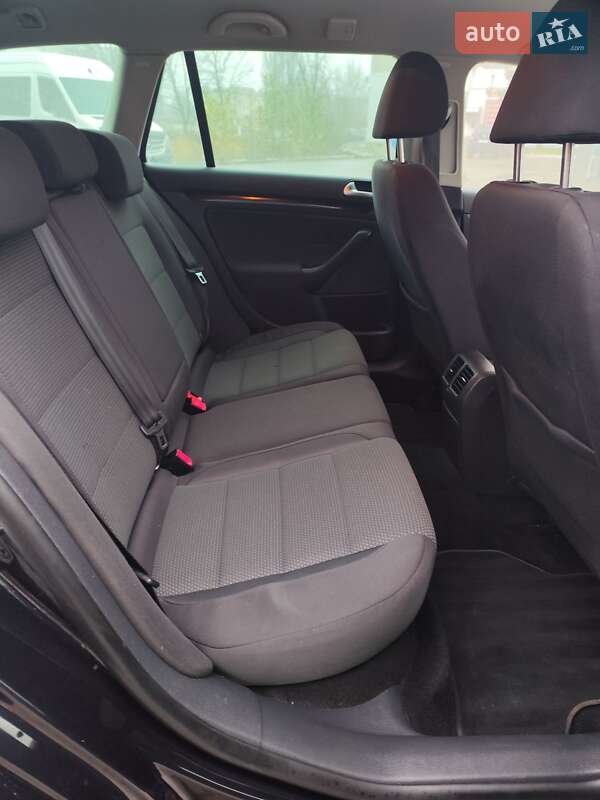 Универсал Volkswagen Golf 2010 в Белой Церкви