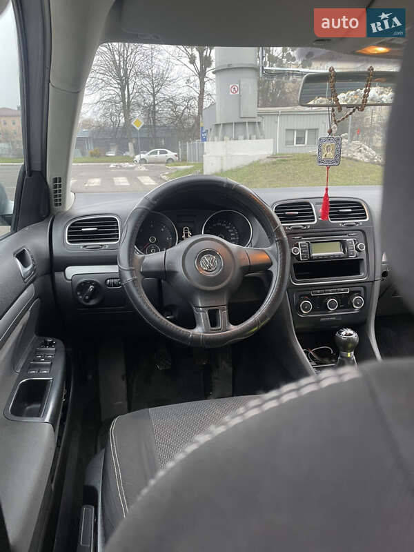 Універсал Volkswagen Golf 2011 в Львові