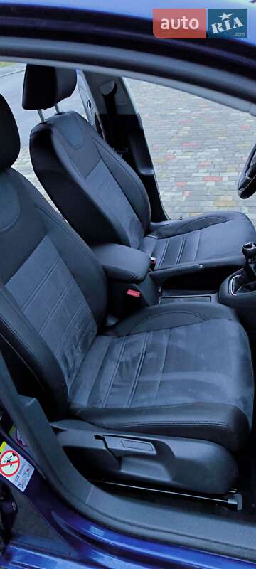 Хетчбек Volkswagen Golf 2009 в Решетилівці