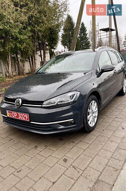 Универсал Volkswagen Golf 2019 в Луцке