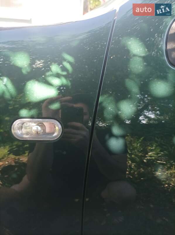 Хэтчбек Volkswagen Golf 2000 в Конотопе