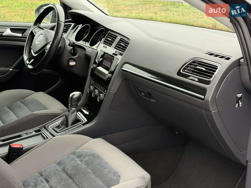 Универсал Volkswagen Golf 2015 в Стрые фото 42 Универсал Volkswagen Golf 2015 в Стрые