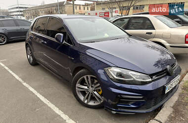 Хэтчбек Volkswagen Golf 2019 в Киеве
