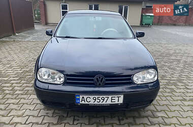 Хэтчбек Volkswagen Golf 2001 в Луцке