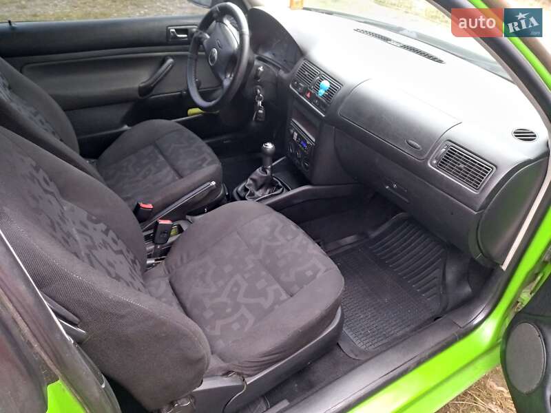 Хэтчбек Volkswagen Golf 1998 в Ивано-Франковске