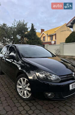 Хэтчбек Volkswagen Golf 2009 в Ужгороде