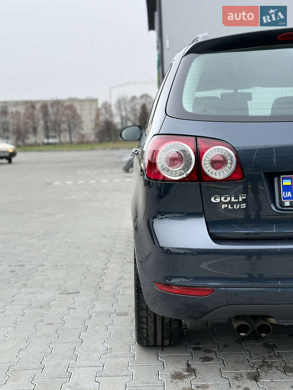 Хэтчбек Volkswagen Golf 2009 в Владимире