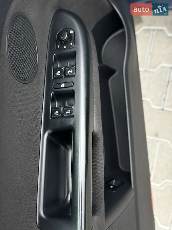 Хэтчбек Volkswagen Golf 2009 в Владимире