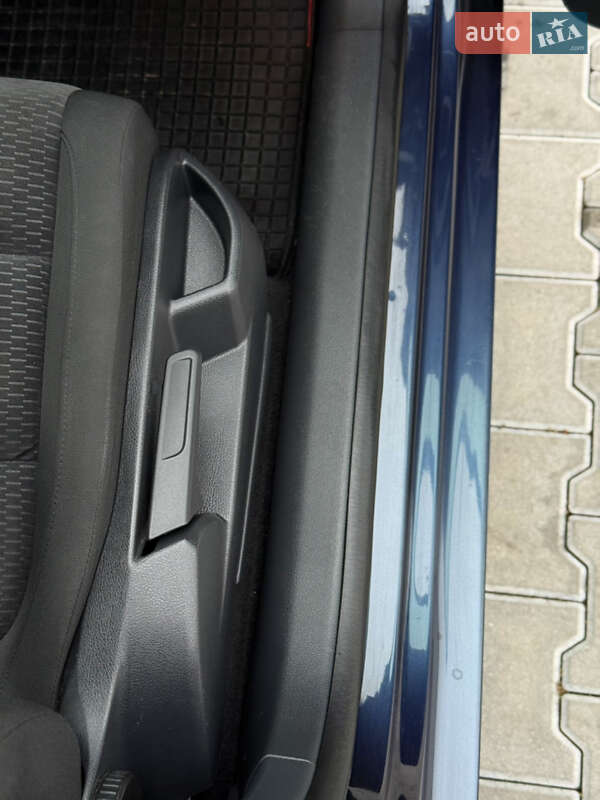 Хэтчбек Volkswagen Golf 2009 в Владимире