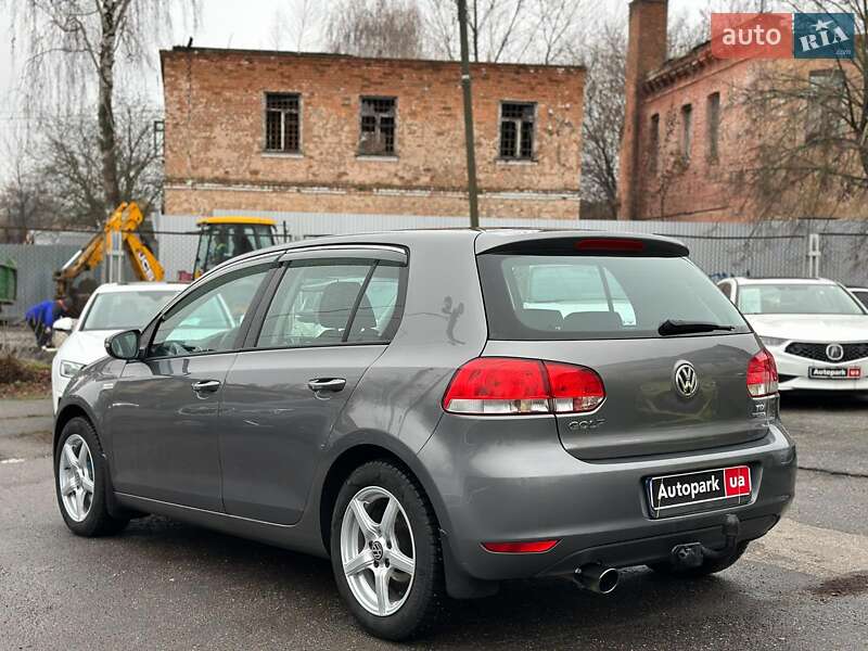 Хэтчбек Volkswagen Golf 2011 в Виннице