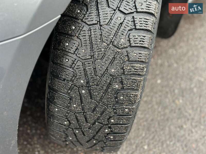 Хэтчбек Volkswagen Golf 2011 в Виннице