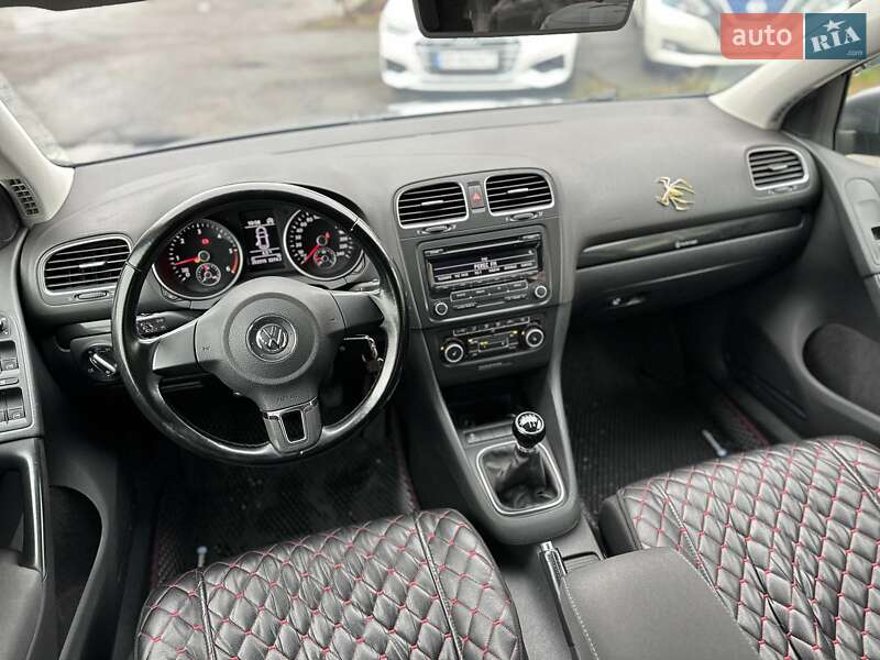 Хэтчбек Volkswagen Golf 2011 в Виннице