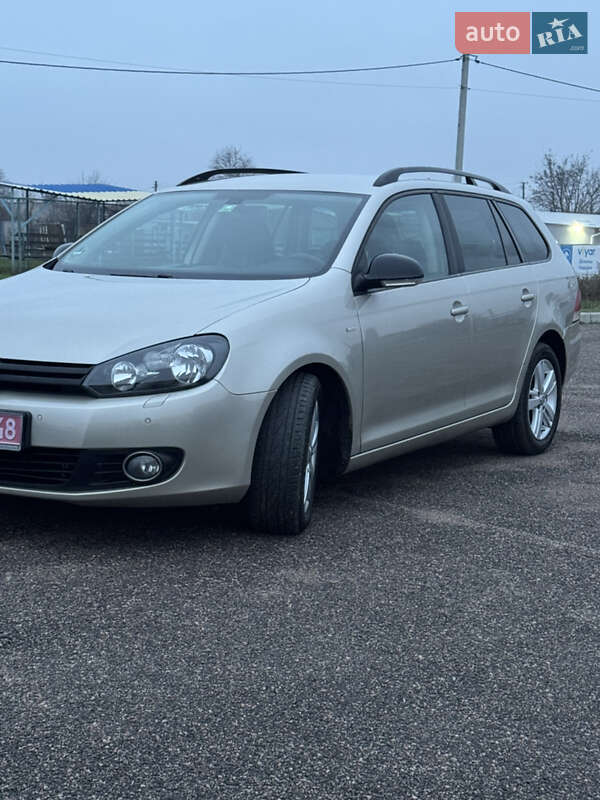 Универсал Volkswagen Golf 2012 в Черкассах
