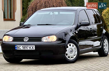 Хэтчбек Volkswagen Golf 2002 в Самборе