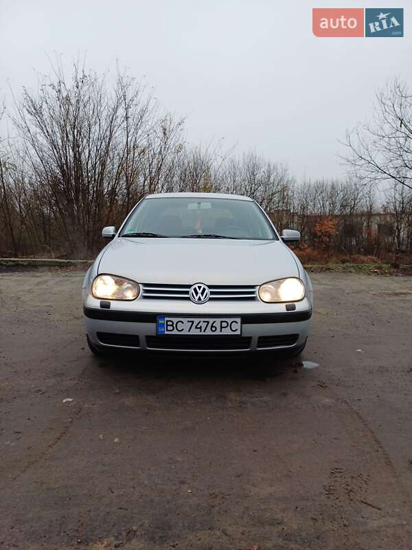 Volkswagen Golf 2000