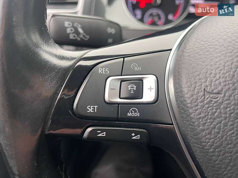 Універсал Volkswagen Golf 2017 в Києві