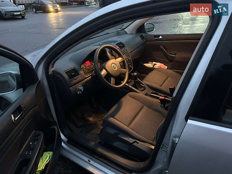 Хэтчбек Volkswagen Golf 2004 в Львове фото 6 Хэтчбек Volkswagen Golf 2004 в Львове