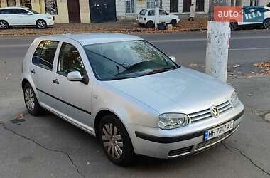 Хетчбек Volkswagen Golf 2001 в Одесі