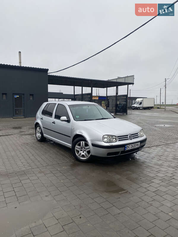 Volkswagen Golf 2000