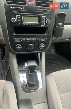 Универсал Volkswagen Golf 2009 в Козине