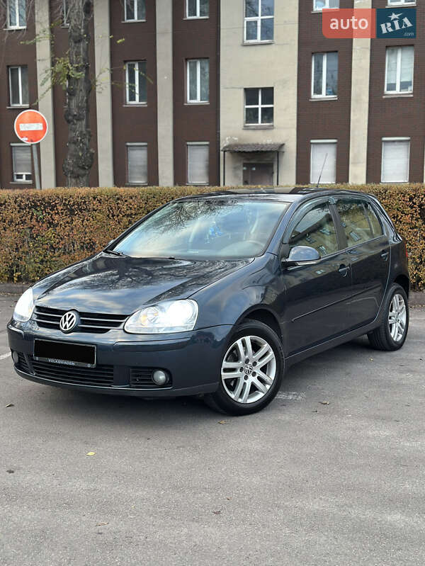 Хетчбек Volkswagen Golf 2008 в Кам'янському