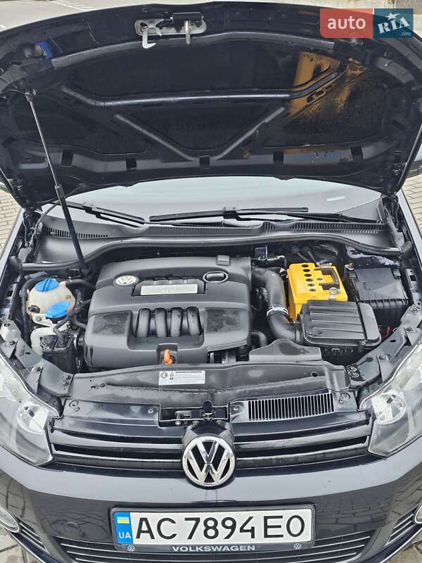 Хэтчбек Volkswagen Golf 2009 в Сумах