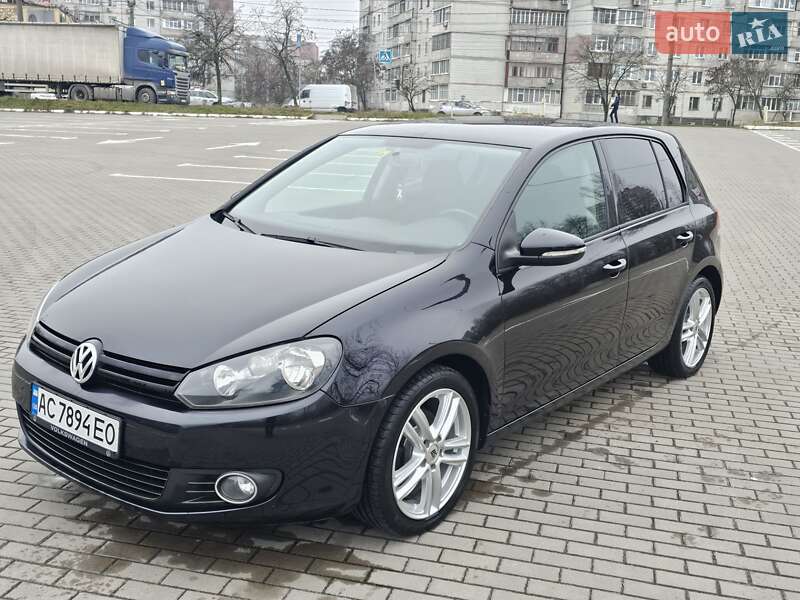 Хэтчбек Volkswagen Golf 2009 в Сумах