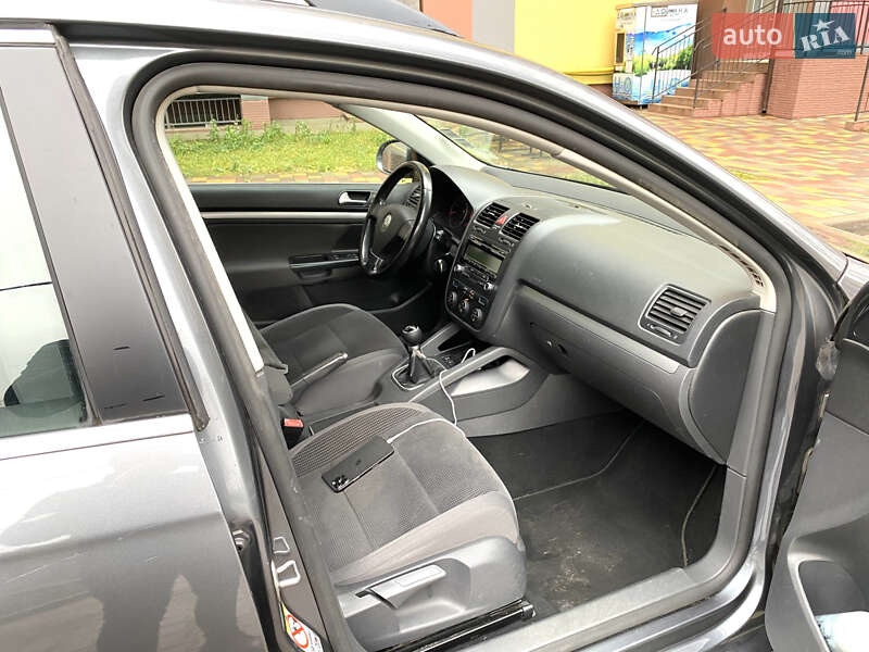 Универсал Volkswagen Golf 2009 в Тернополе