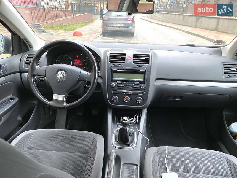 Универсал Volkswagen Golf 2009 в Тернополе