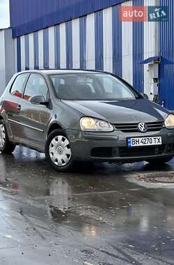 Хэтчбек Volkswagen Golf 2004 в Одессе