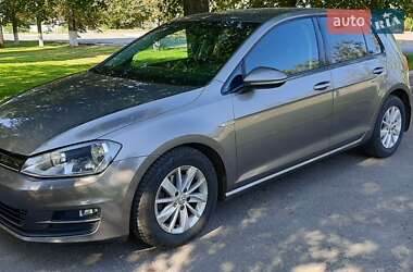 Хэтчбек Volkswagen Golf 2014 в Ромнах