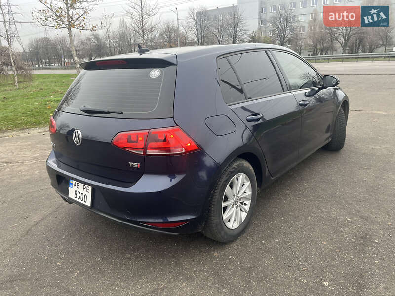 Хетчбек Volkswagen Golf 2015 в Дніпрі