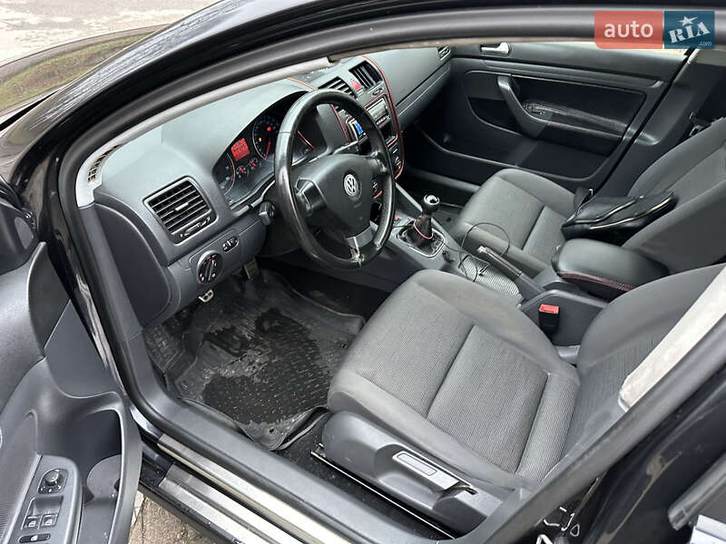 Хэтчбек Volkswagen Golf 2007 в Львове