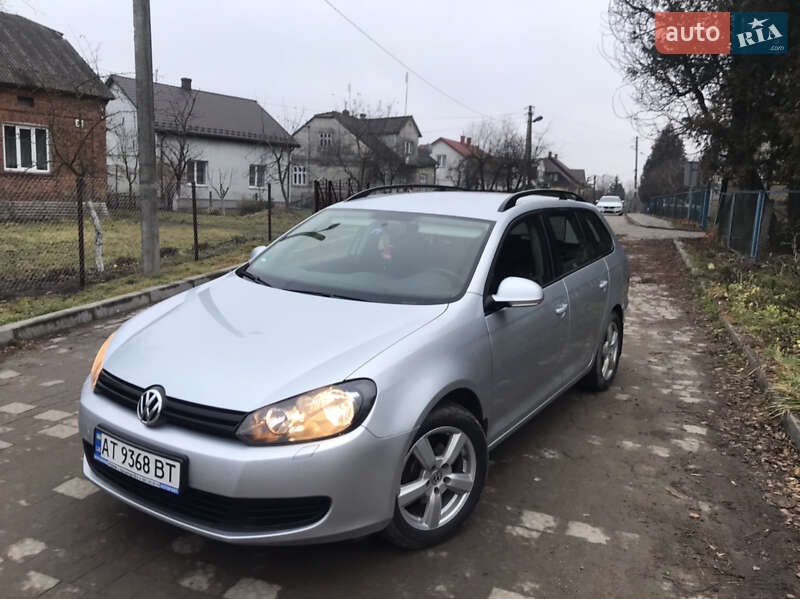 Універсал Volkswagen Golf 2010 в Львові