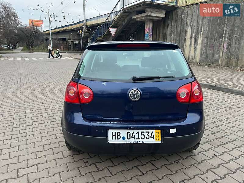 Хэтчбек Volkswagen Golf 2006 в Луцке