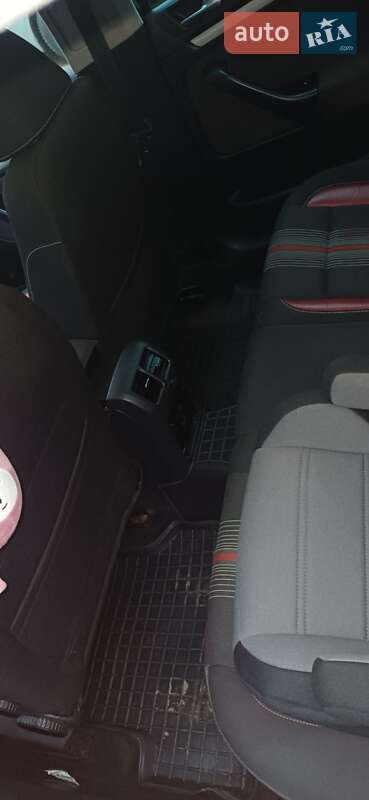 Універсал Volkswagen Golf 2012 в Броварах