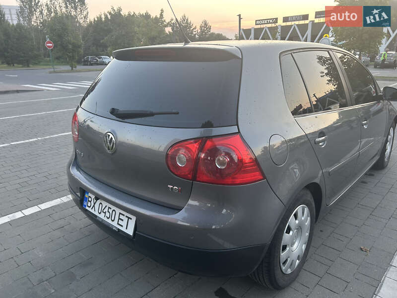 Хэтчбек Volkswagen Golf 2008 в Хмельницком
