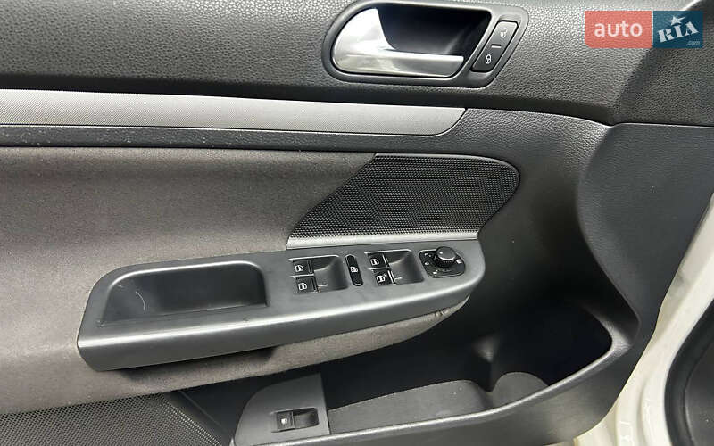 Хэтчбек Volkswagen Golf 2006 в Черновцах фото 13 Хэтчбек Volkswagen Golf 2006 в Черновцах