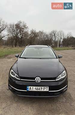 Универсал Volkswagen Golf 2019 в Киеве