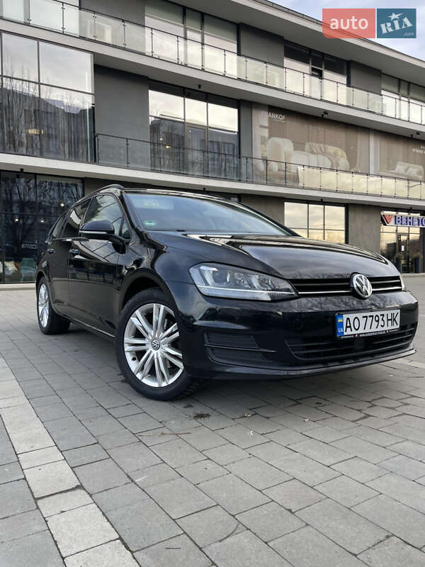 Универсал Volkswagen Golf 2016 в Ужгороде