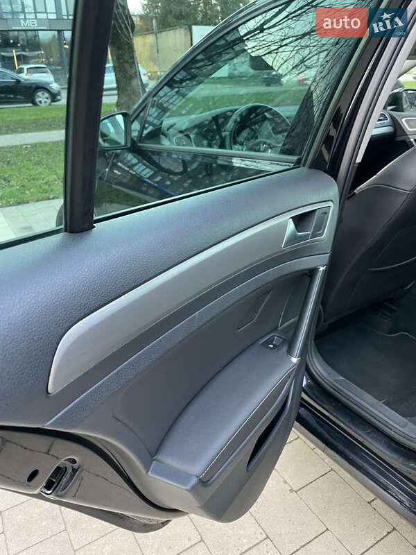 Универсал Volkswagen Golf 2016 в Ужгороде