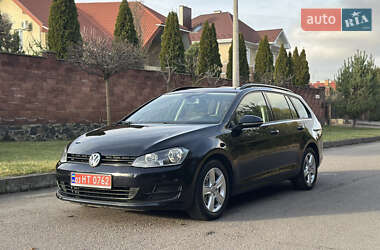 Універсал Volkswagen Golf 2015 в Рівному