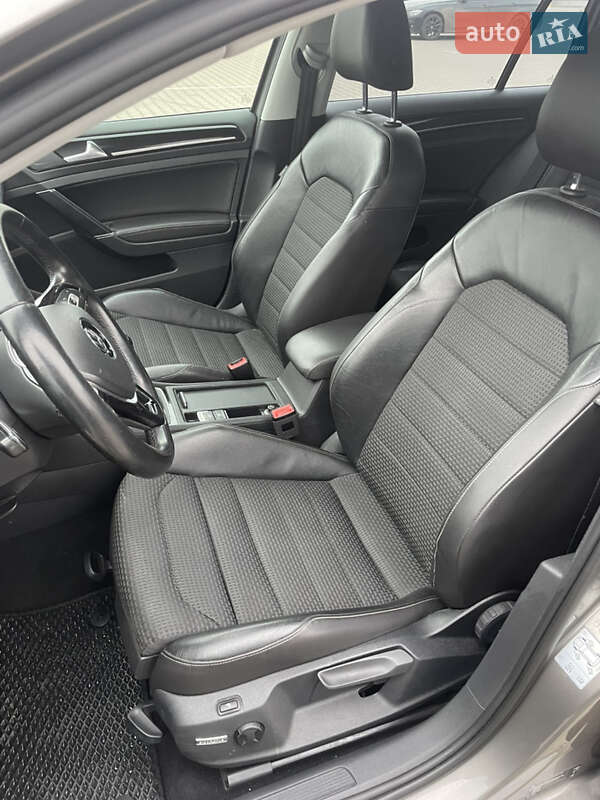 Універсал Volkswagen Golf 2016 в Вишневому