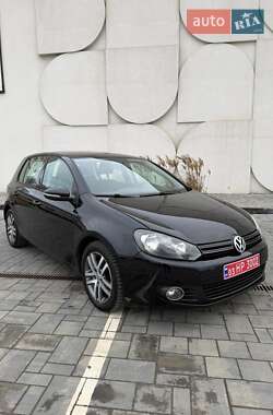 Хэтчбек Volkswagen Golf 2009 в Днепре