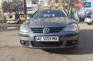 Хетчбек Volkswagen Golf 2004 в Павлограді