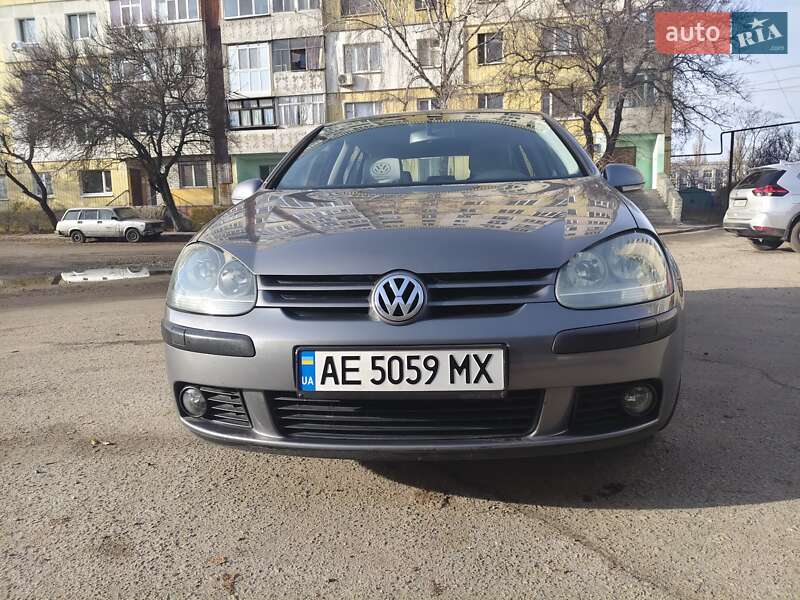 Volkswagen Golf 2004