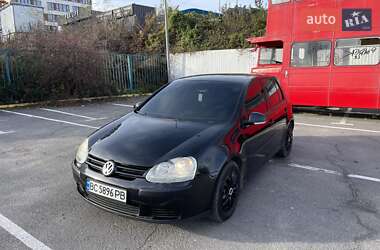 Хетчбек Volkswagen Golf 2004 в Ужгороді