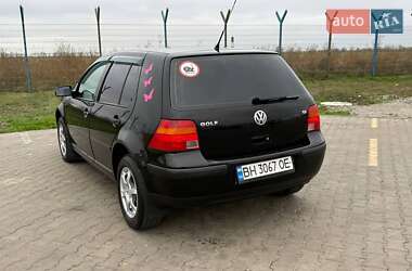 Хэтчбек Volkswagen Golf 2002 в Одессе